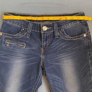 Levi’s Revel Demi Curve Jeans!